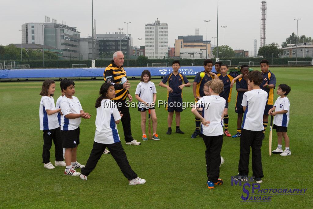 20170627-0057.jpg - Junior Coaching with John Emburey at Lashings All Stars vs House Of Commons & Lords, 26th June 2017 Grenfell Tower Fundraising Cricket Event at Latymer Upper School Playing Fields, London.