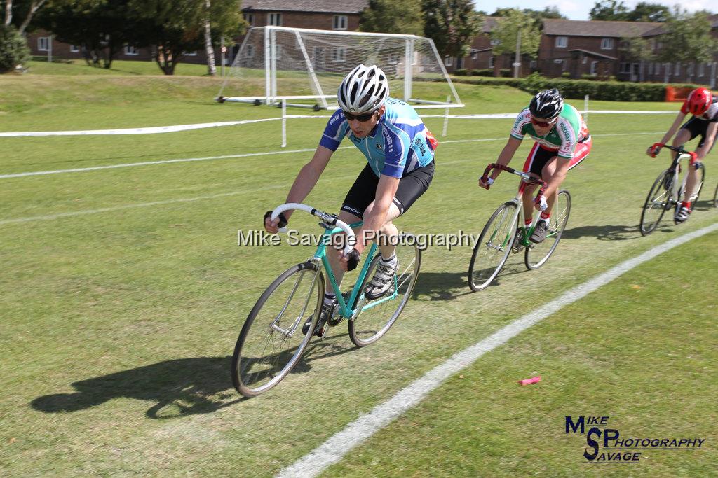 20170806-0951.jpg - Medway Velo Grass Track Event 06-Aug-2017.