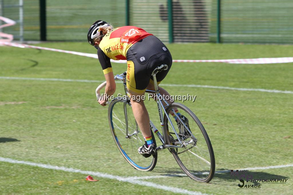 20170806-1003.jpg - Medway Velo Grass Track Event 06-Aug-2017.