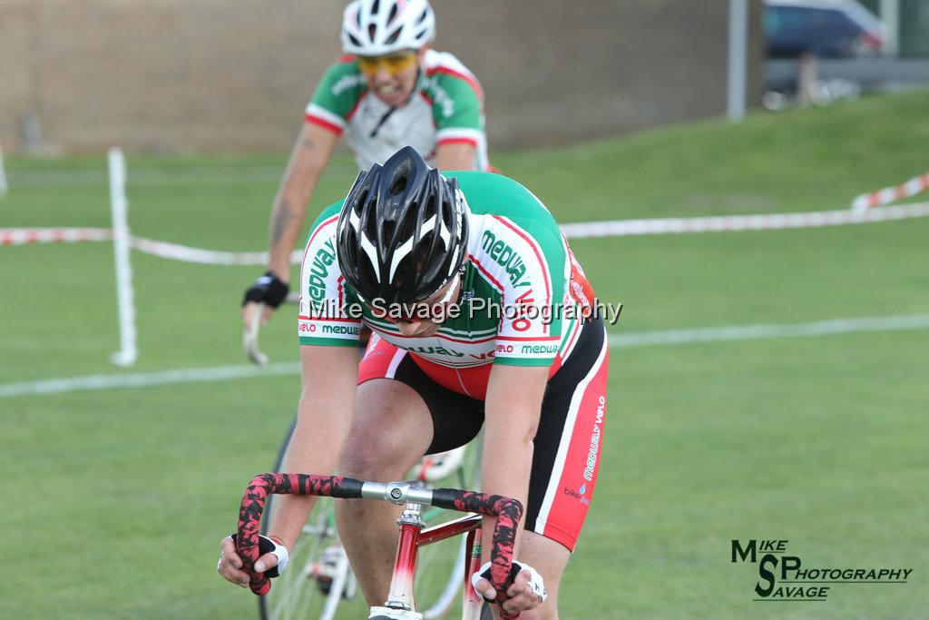 20170806-1093.jpg - Medway Velo Grass Track Event 06-Aug-2017.