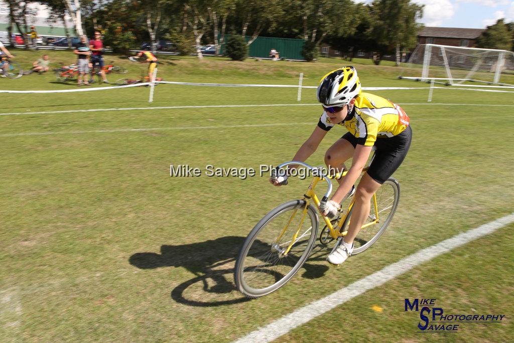 20170806-0966.jpg - Medway Velo Grass Track Event 06-Aug-2017.