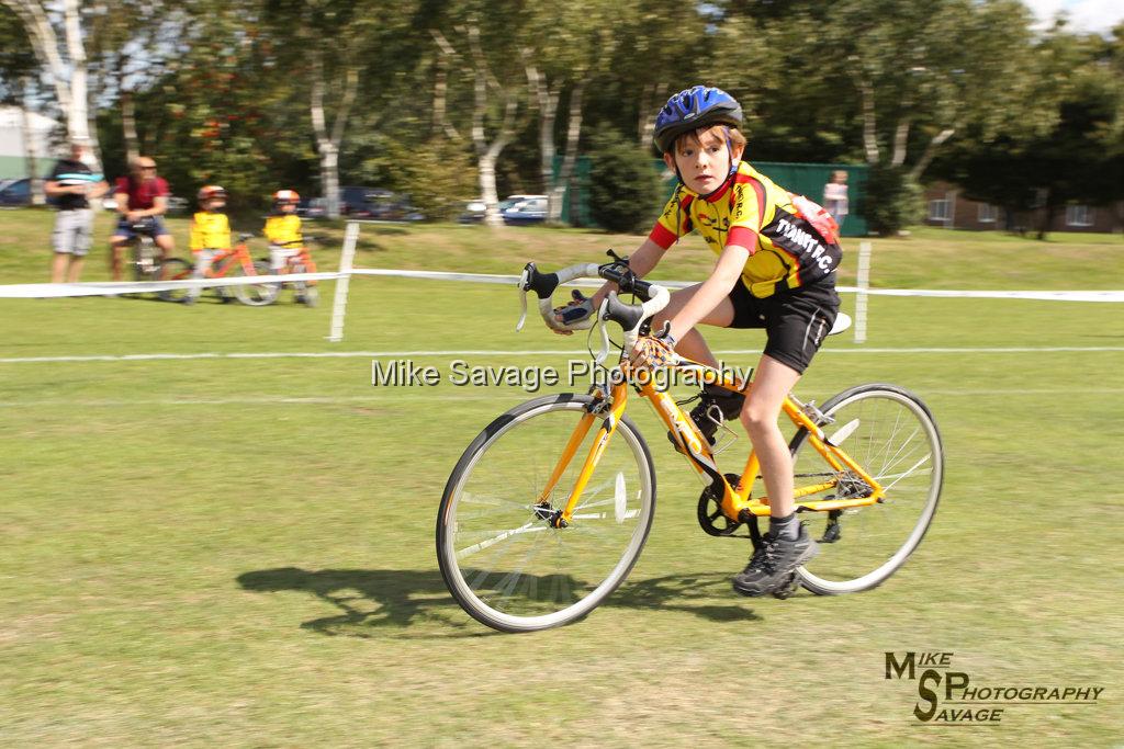 20170806-0890.jpg - Medway Velo Grass Track Event 06-Aug-2017.