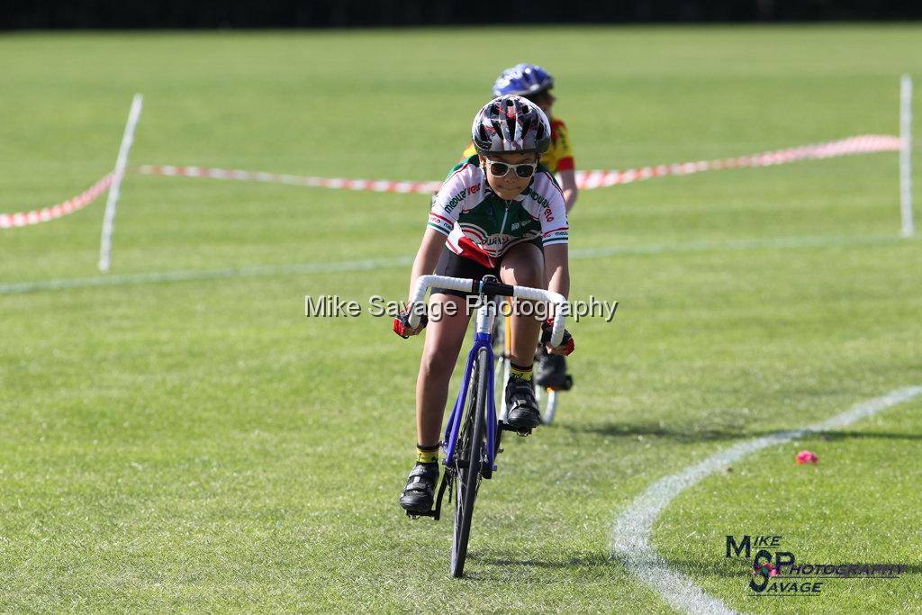 20170806-1731.jpg - Medway Velo Grass Track Event 06-Aug-2017.