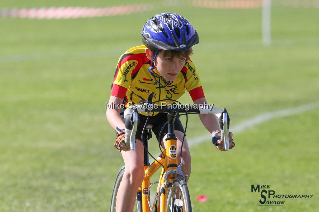 20170806-1739.jpg - Medway Velo Grass Track Event 06-Aug-2017.